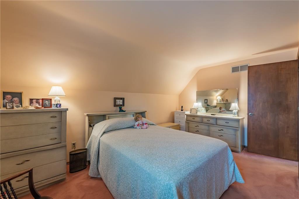 421 Center Church Road McMurray, PA 15317 - Photo 13 of 25 BEDROOM - Upper level bedroom with neutral walls.