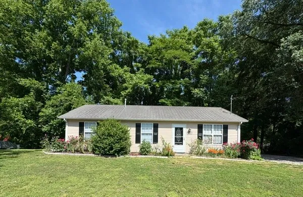 $1,700 | 700 Fleming Street, Columbia, TN 38401