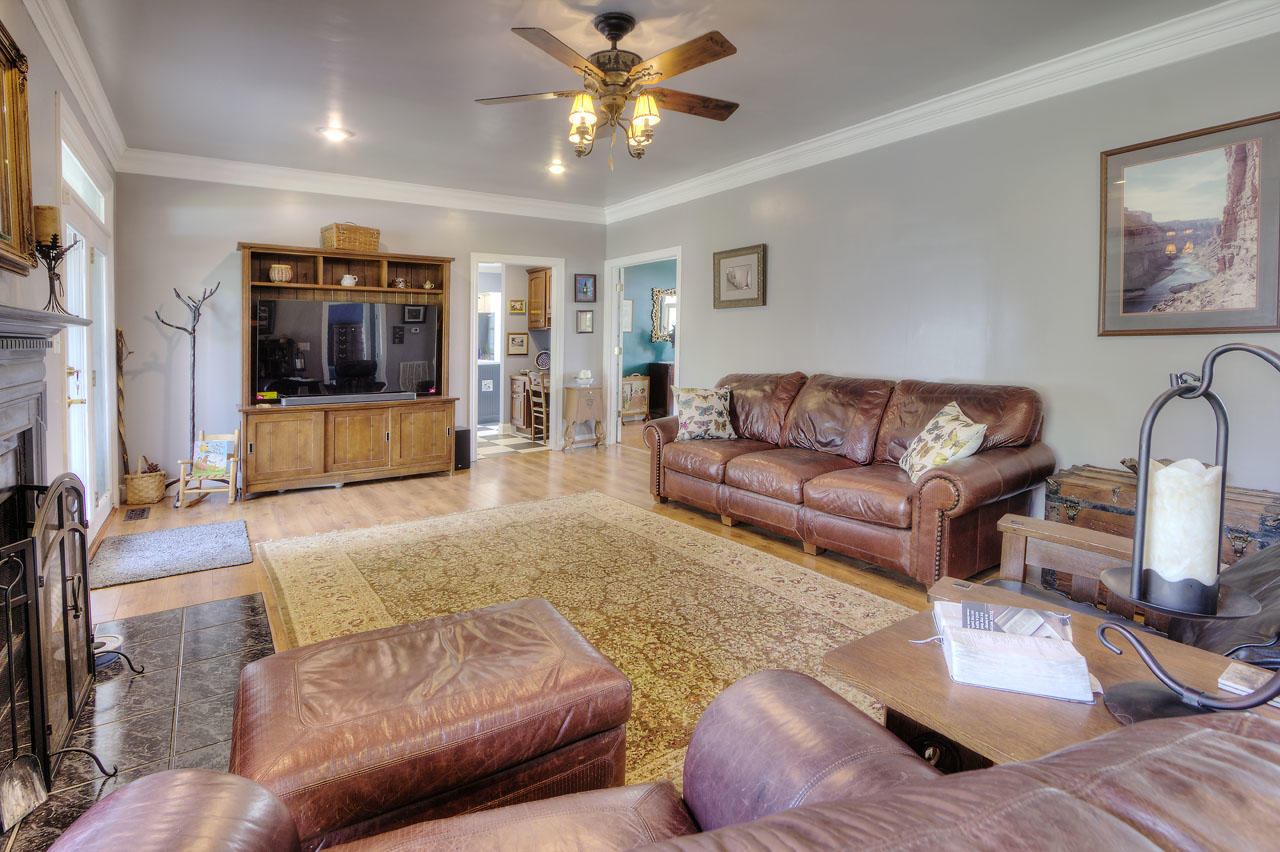 8126 Robert Watkins Road Talbott, TN 37877 - Photo 11 of 36 IMG_8701