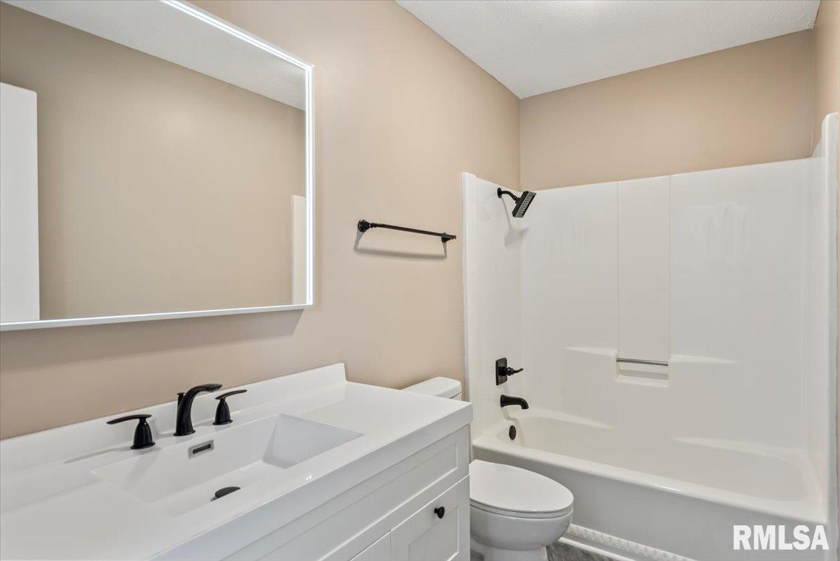 18 Dean Park Road Dawson, IL 62520 - Photo 18 of 35 Gallery Image 18