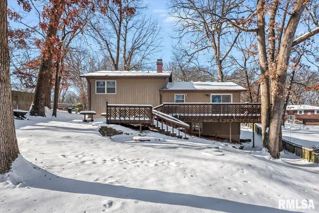 $275,000 | 18 Dean Park Road, Dawson, IL 62520