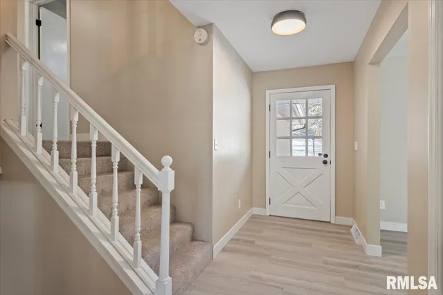 $275,000 | 18 Dean Park Road, Dawson, IL 62520