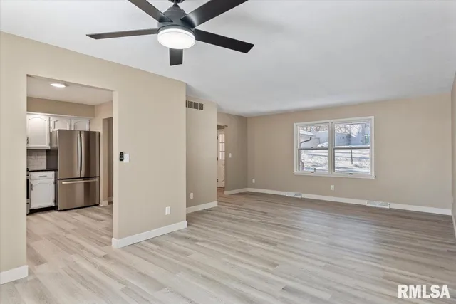 $275,000 | 18 Dean Park Road, Dawson, IL 62520