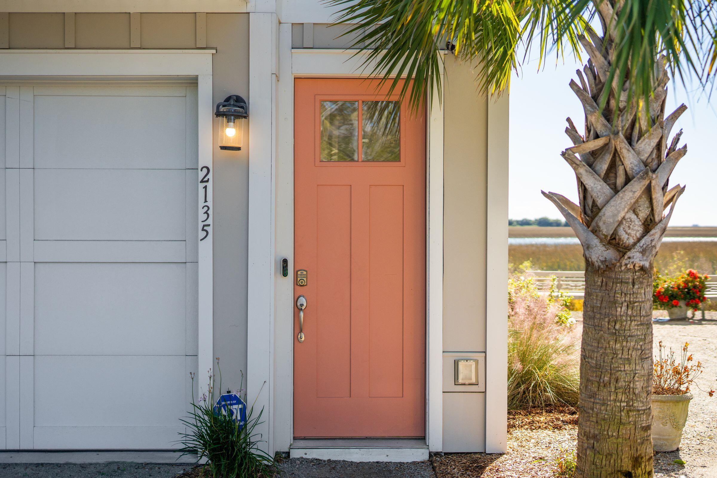 2135 Tides End Road Charleston, SC 29412 - Photo 4 of 40 2135TidesEndRd-KeenEyeMarketing-005