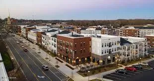 $2,500 | 20 Holdings Drive, Lawrenceville, GA 30044