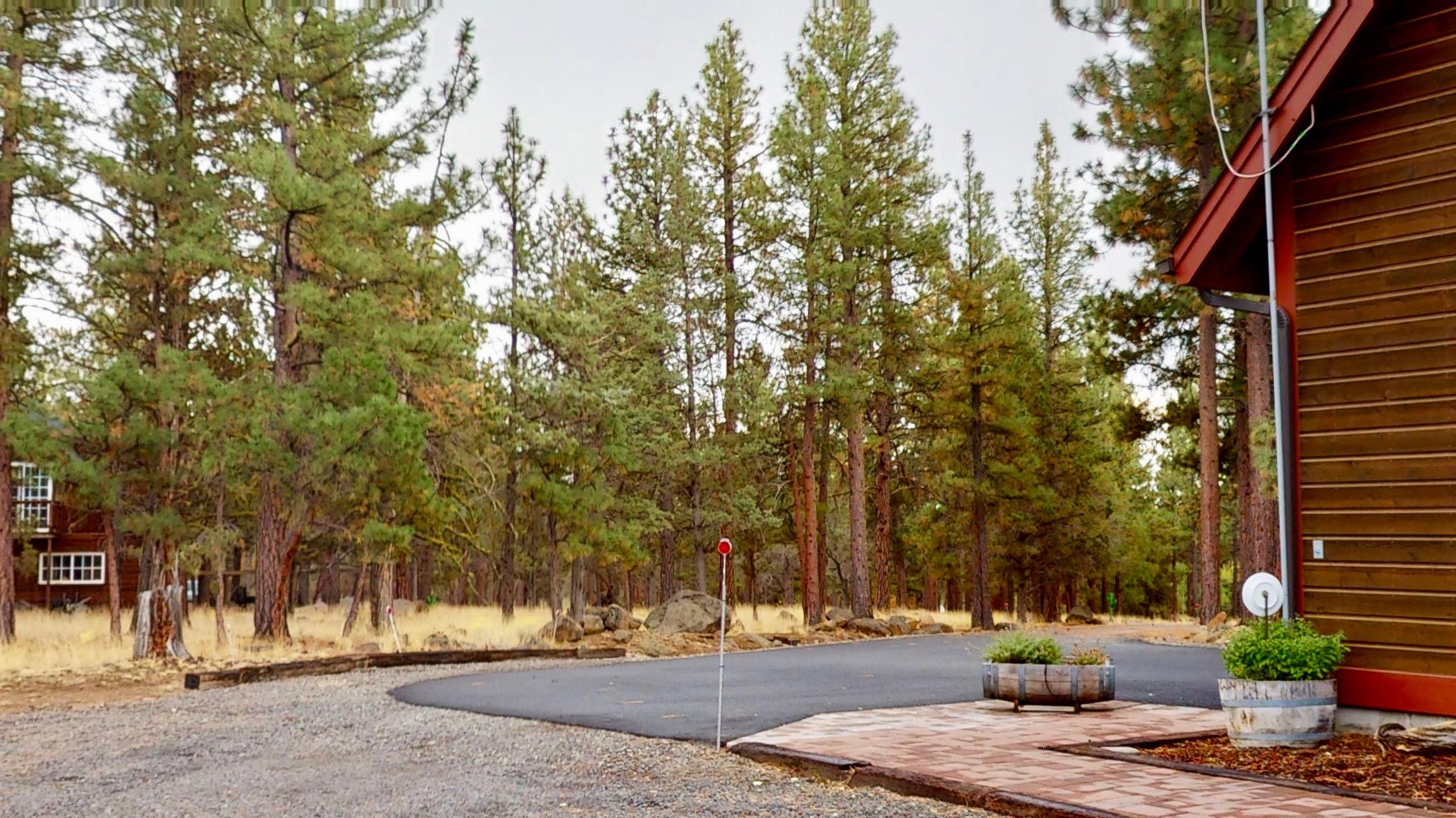 16580 Fair Mile Road Sisters, OR 97759 - Photo 11 of 38 16580-Fair-Mile-09192020_084513