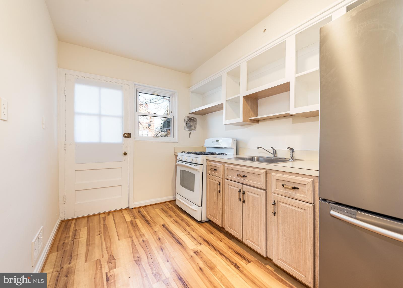 5412 Addington Road Baltimore, MD 21229 - Photo 8 of 21