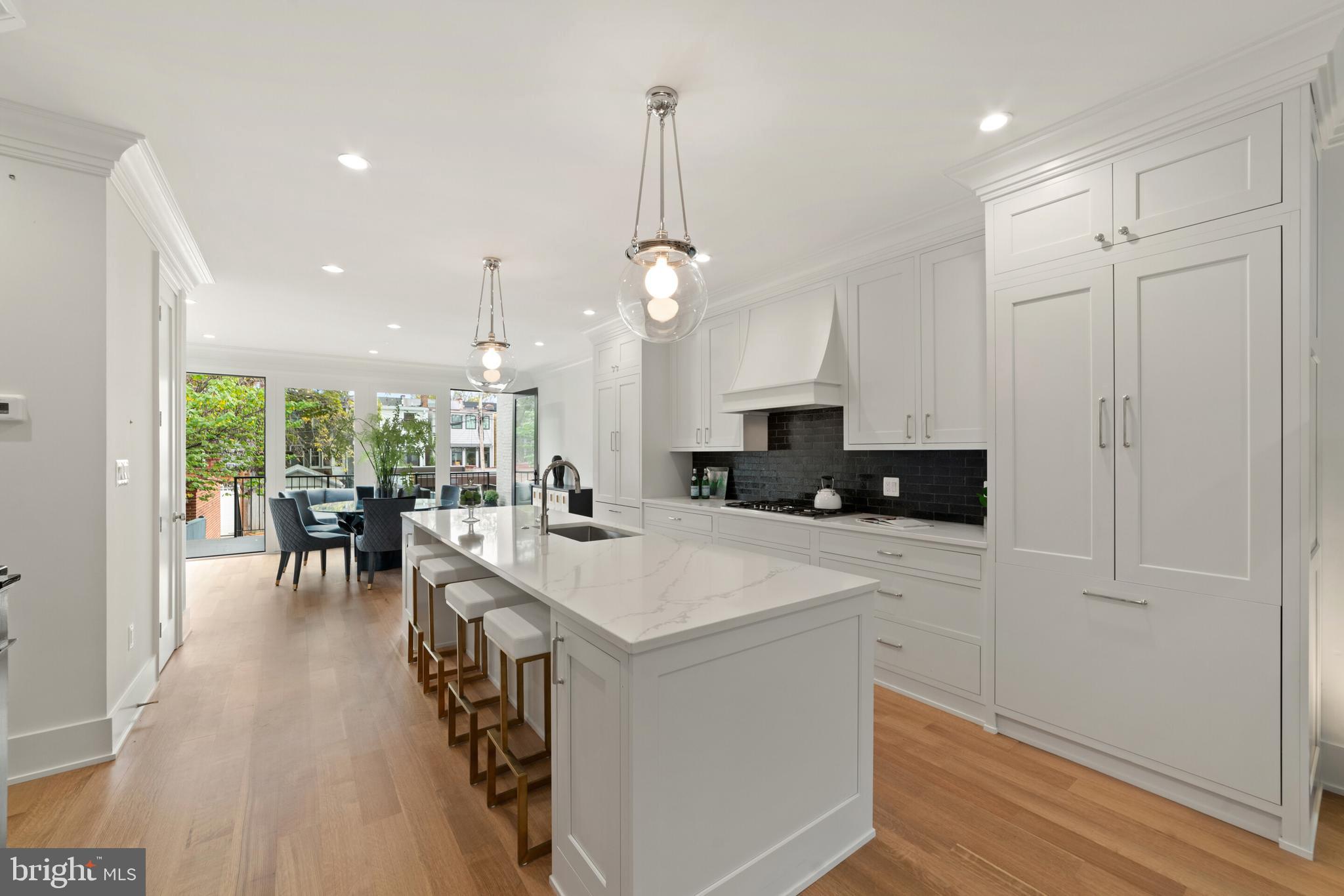 240 10th Street Southeast Washington, DC 20003 - Photo 9 of 47 With HUGE service bar to seat 4