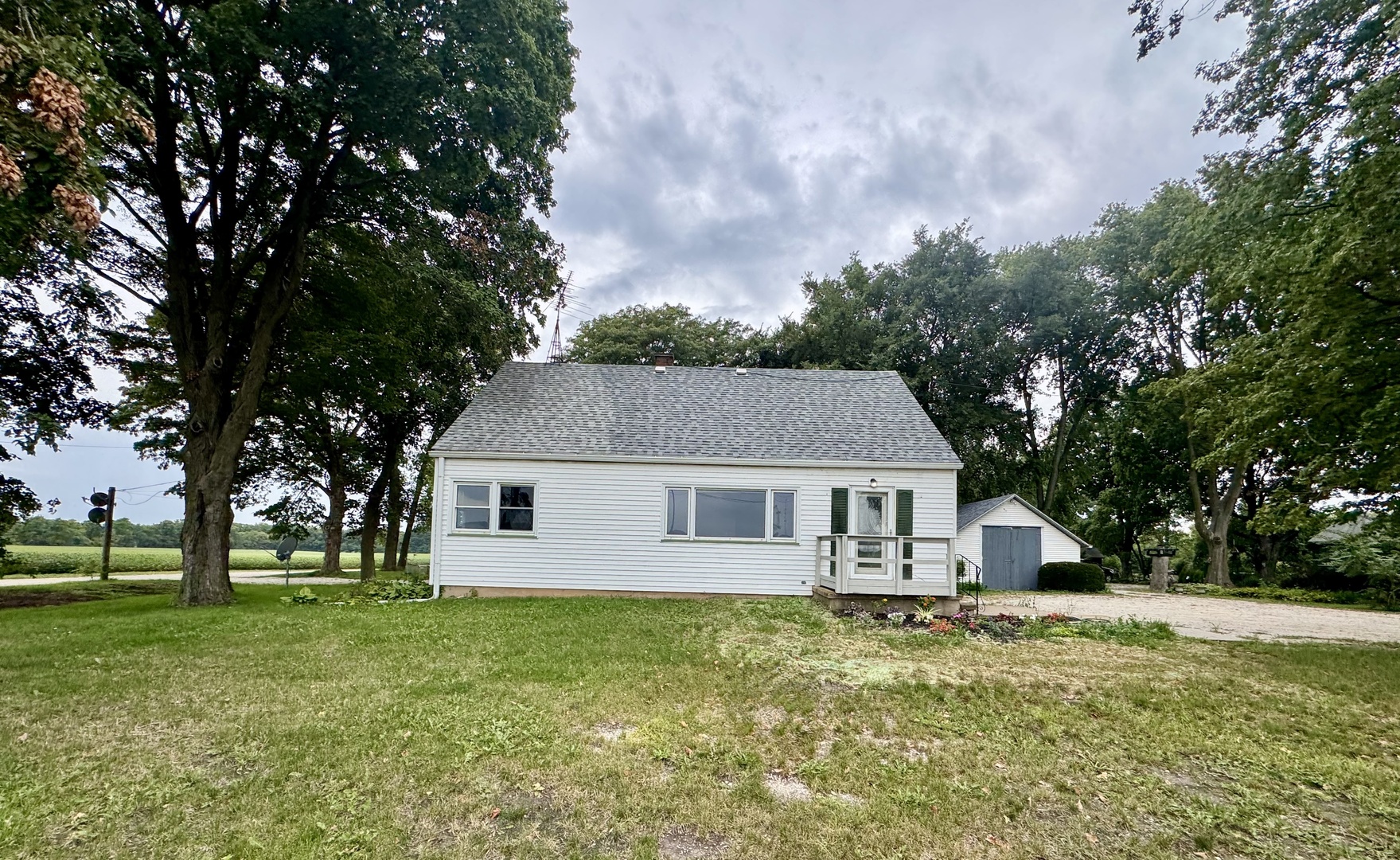 6809 Highway 71 Oswego, IL 60543 - Photo 4 of 20 a front view of house with yard and green space