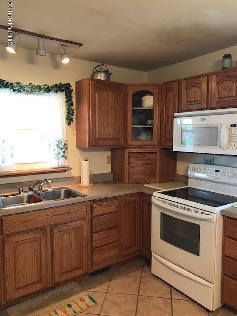10300 Squawfield Road Pittsford, MI 49271 - Photo 15 of 53 10300 Squawfield - 54