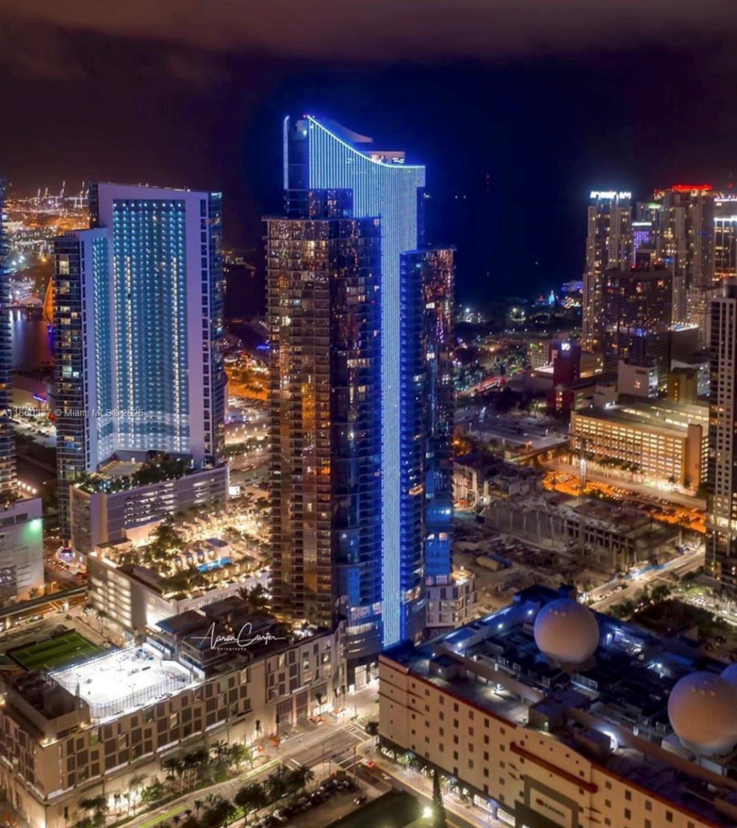 851 Northeast 1st Avenue, Unit 3904 Miami, FL 33132 - Photo 2 of 28 a city view