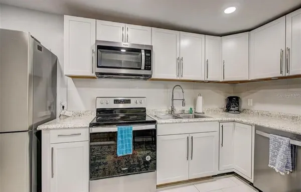 $1,700 | 2606 1st Avenue South, St. Petersburg, FL 33712