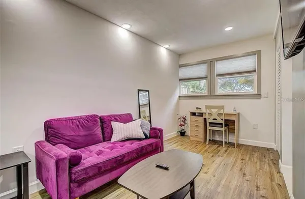 $1,700 | 2606 1st Avenue South, St. Petersburg, FL 33712