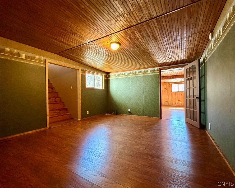 6550 River Road Watson, NY 13367 - Photo 14 of 48 Large living room