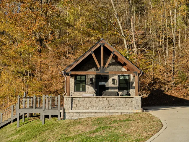 $19,990,000 | 6677 Leipers Creek Road, Columbia, TN 38401