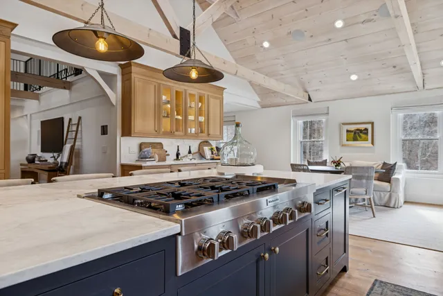 $19,990,000 | 6677 Leipers Creek Road, Columbia, TN 38401