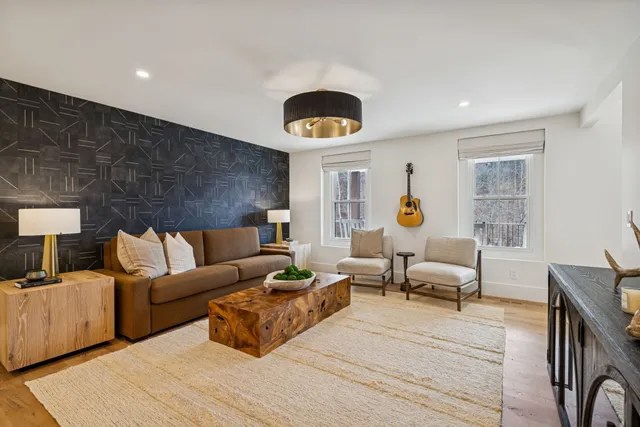 $19,990,000 | 6677 Leipers Creek Road, Columbia, TN 38401