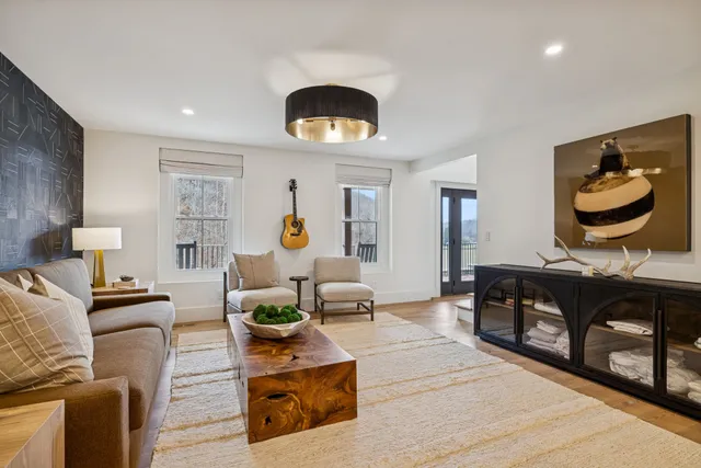 $19,990,000 | 6677 Leipers Creek Road, Columbia, TN 38401