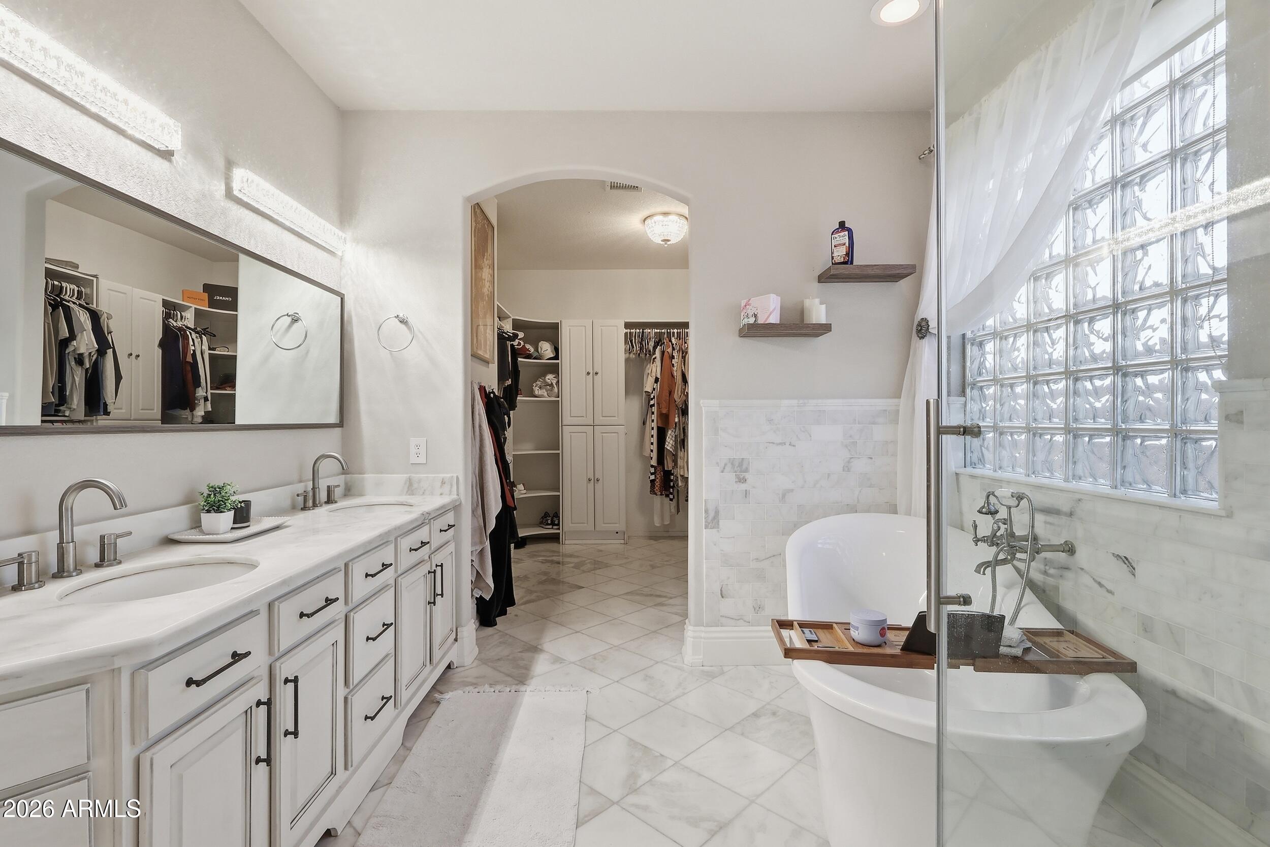 1834 West Nighthawk Way Phoenix, AZ 85045 - Photo 22 of 52 24_img_6410