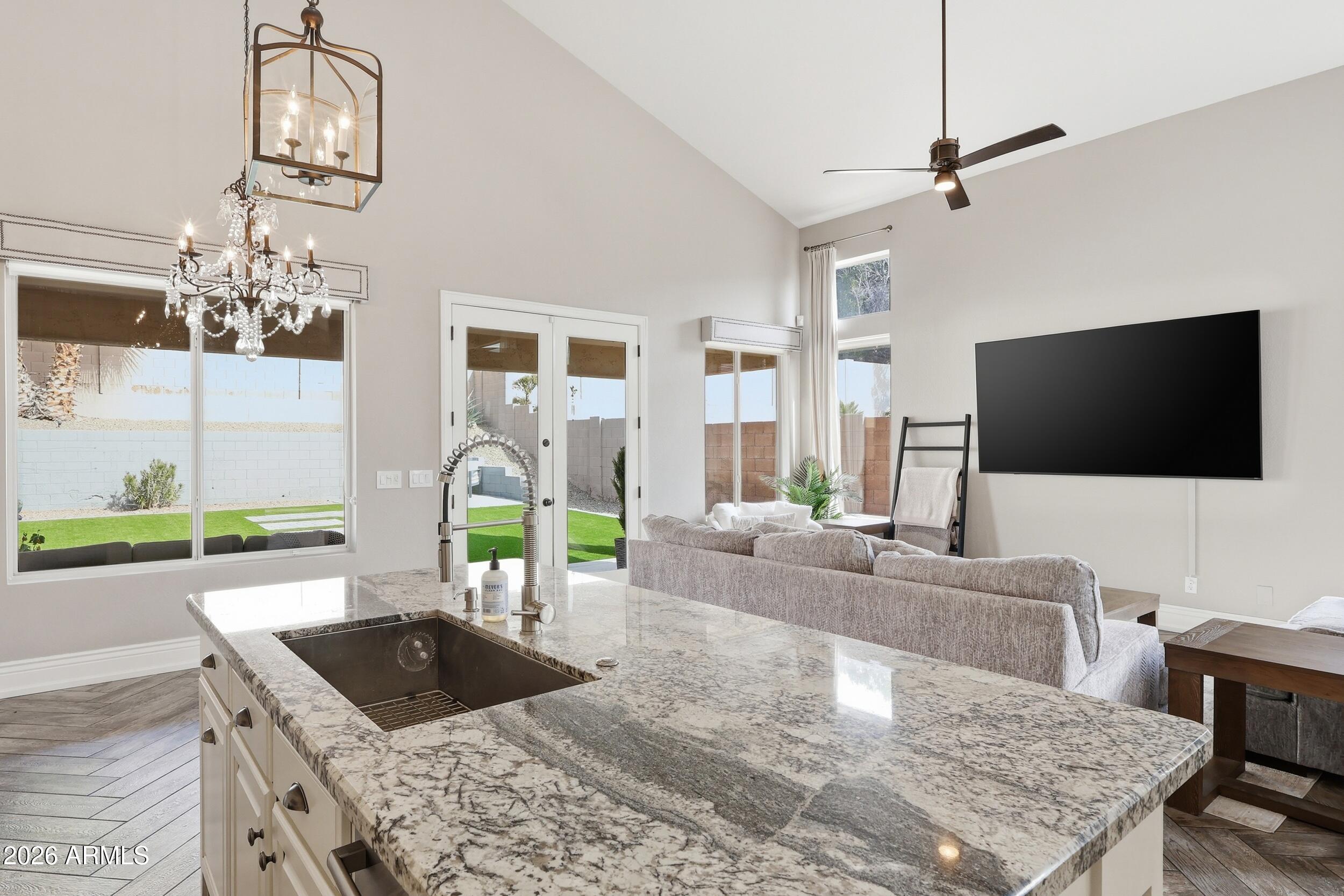 1834 West Nighthawk Way Phoenix, AZ 85045 - Photo 9 of 52 14_img_6533