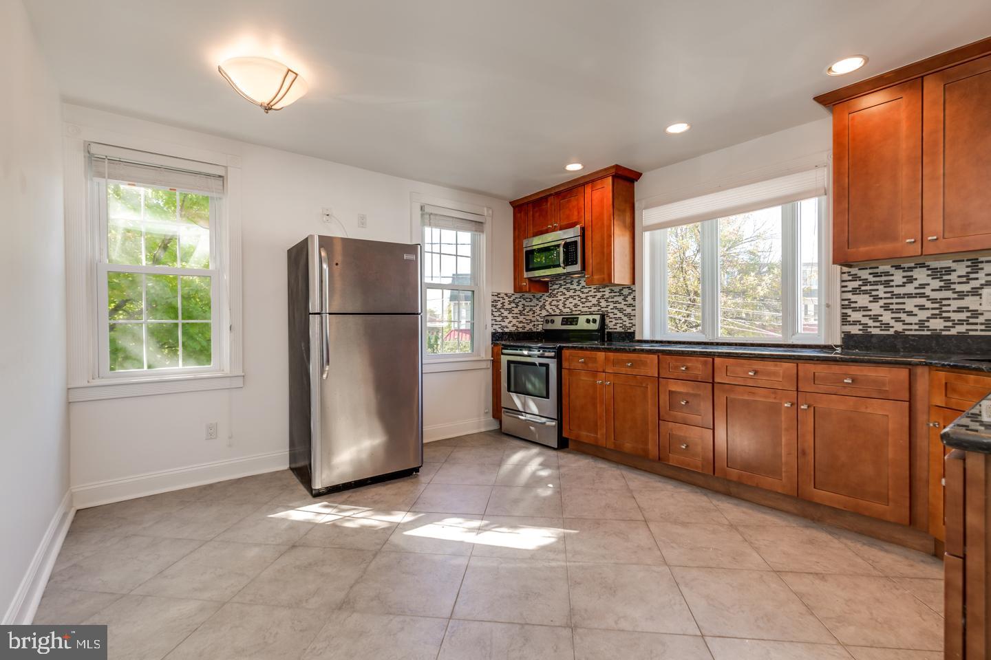 21 Ellis Street, Unit 2 Haddonfield, NJ 08033 - Photo 8 of 13 Kitchen