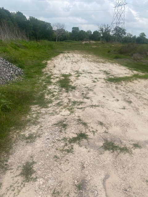 0 Cr 383 Rosharon Tx 77583 Rosharon, TX 77583 - Photo 9 of 44 a view of a lake with a big yard