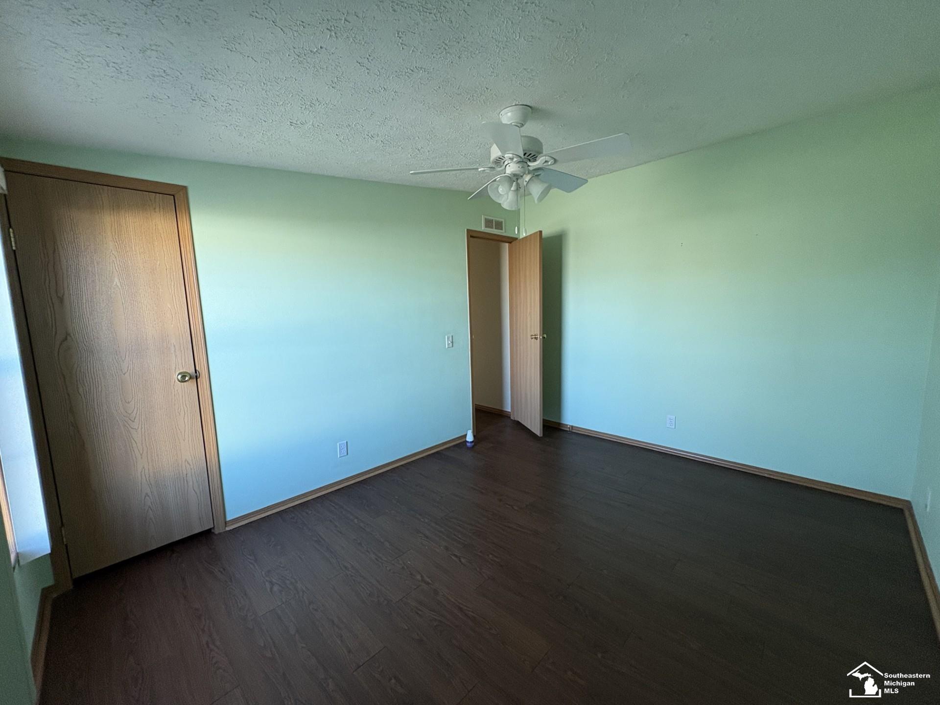 13565 Pear Street Carleton, MI 48117 - Photo 11 of 18