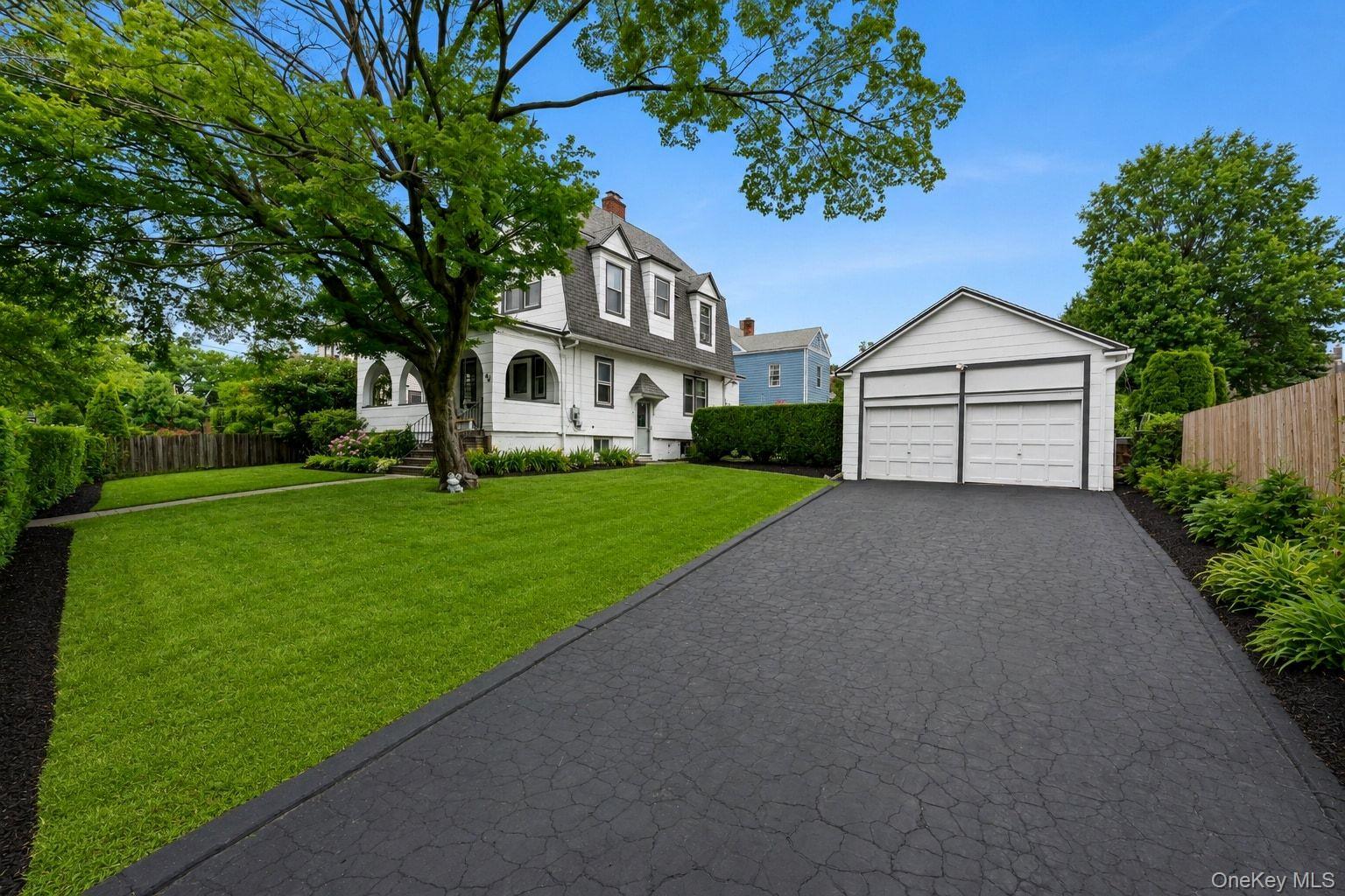 46 Meadow Lane New Rochelle, NY 10805 - Photo 4 of 39