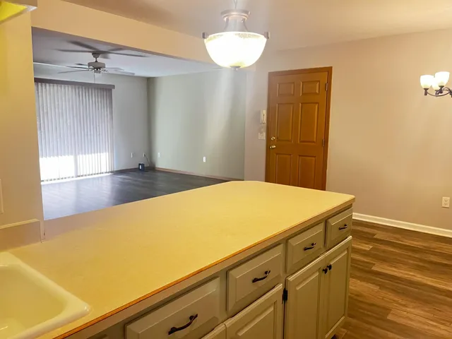 $950,000 | 590 Kelvington Drive, Sun Prairie, WI 53590