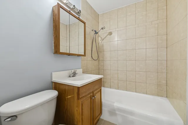 $149,000 | 17220 71st Avenue, Unit 11, Tinley Park, IL 60477