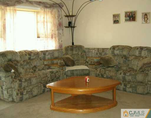 12 Altamont Road Edison, NJ 08817 - Photo 2 of 8