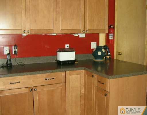 12 Altamont Road Edison, NJ 08817 - Photo 4 of 8