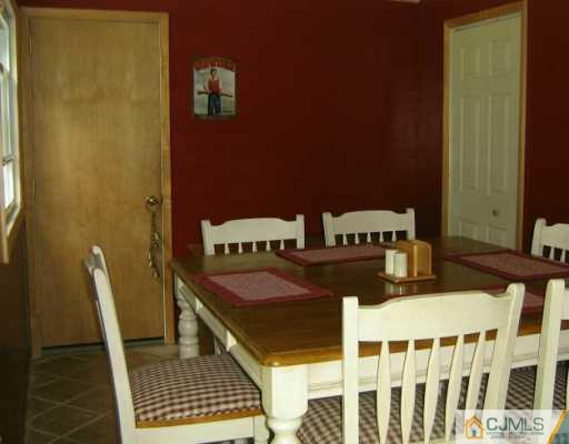 12 Altamont Road Edison, NJ 08817 - Photo 6 of 8