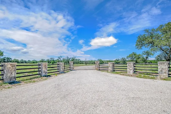 $295,000 | 1 Bonita View Ranch Road, Ingram, TX 78025