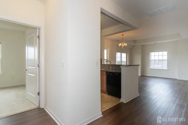 $2,500 | 541 East Celebration Way, South Plainfield, NJ 07080