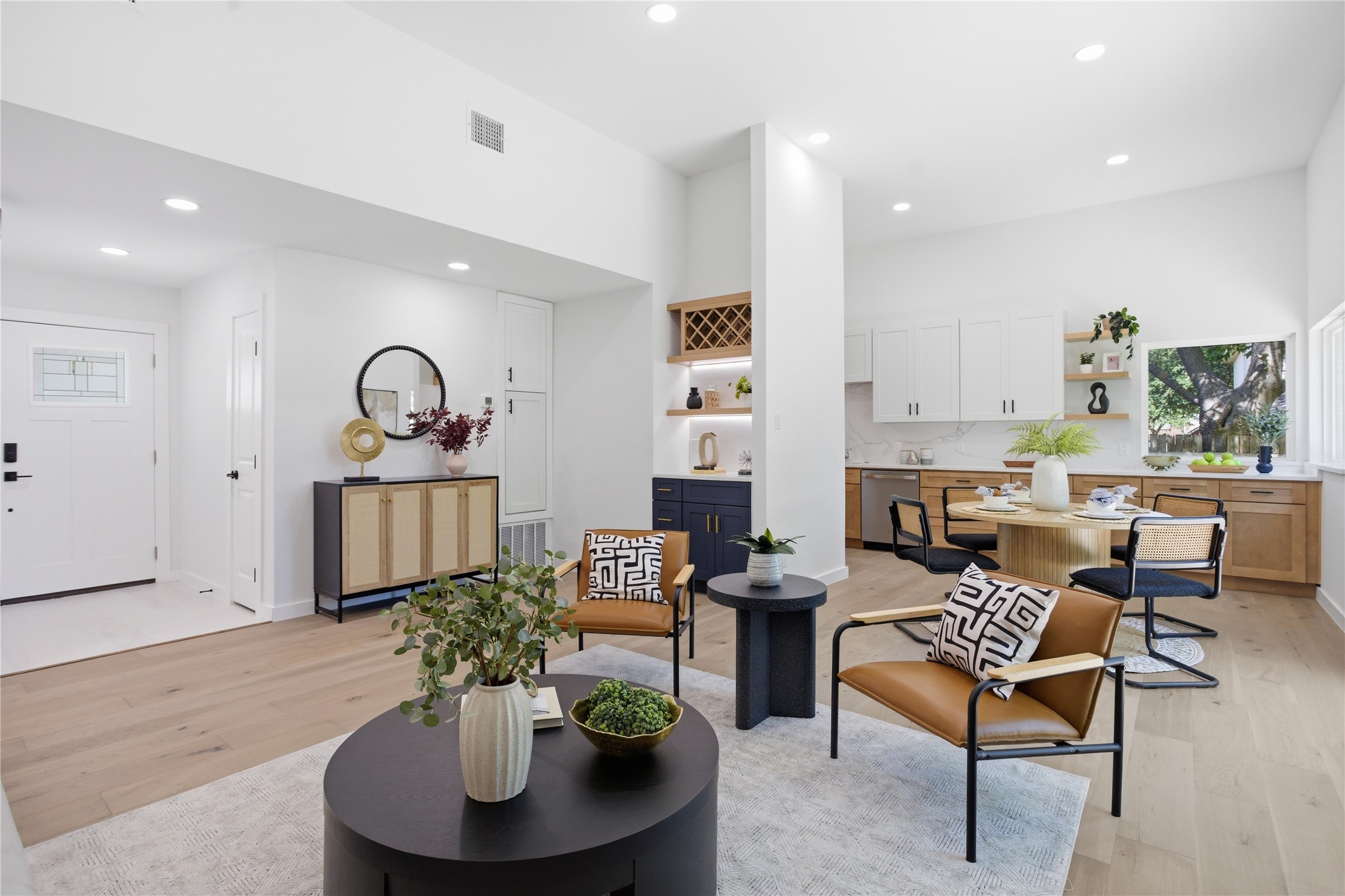 2110 Magazine Street Austin, TX 78727 - Photo 7 of 31