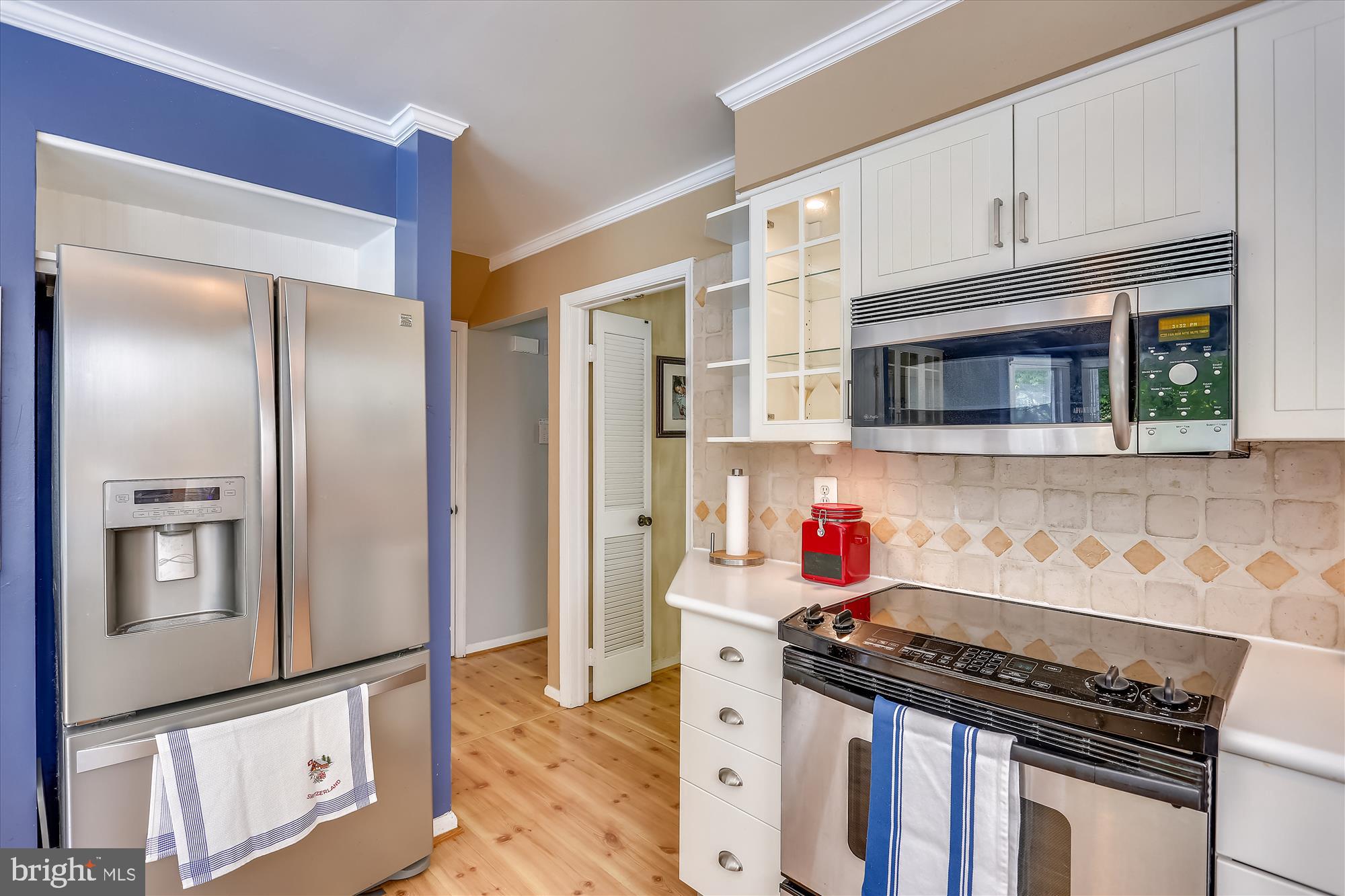 1755 Glastonberry Road Potomac, MD 20854 - Photo 22 of 100