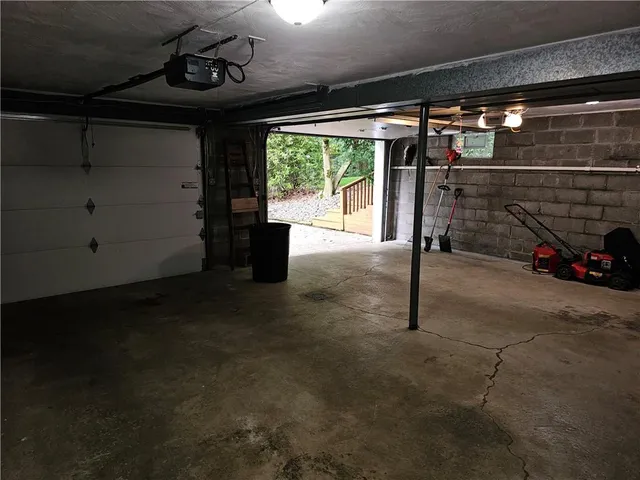 a view of a garage