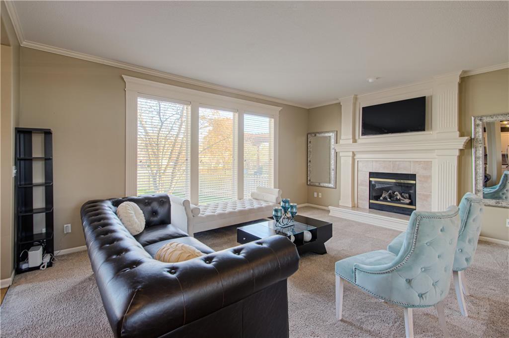 304 Northeast Hidden Valley Way Lee's Summit, MO 64064 - Photo 7 of 39