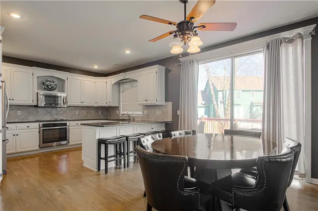 $540,000 | 304 Northeast Hidden Valley Way, Lee's Summit, MO 64064