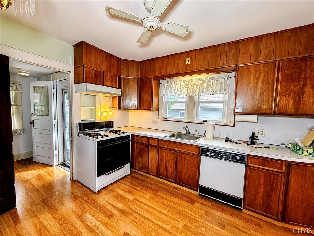 132 Winthrop Road Syracuse, NY 13206 - Photo 13 of 29