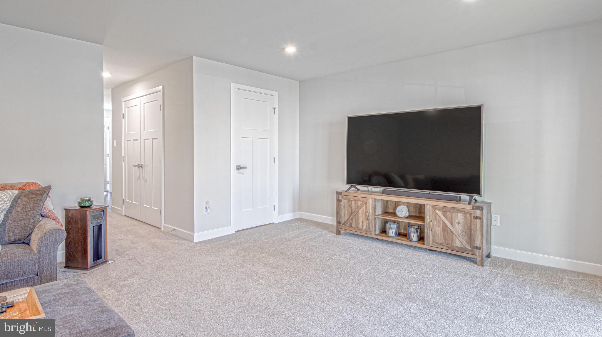 105 Spire Place Sewell, NJ 08080 - Photo 7 of 20