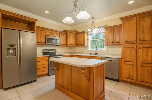 $337,500 | 1981 Ripley Route, Doniphan, MO 63935