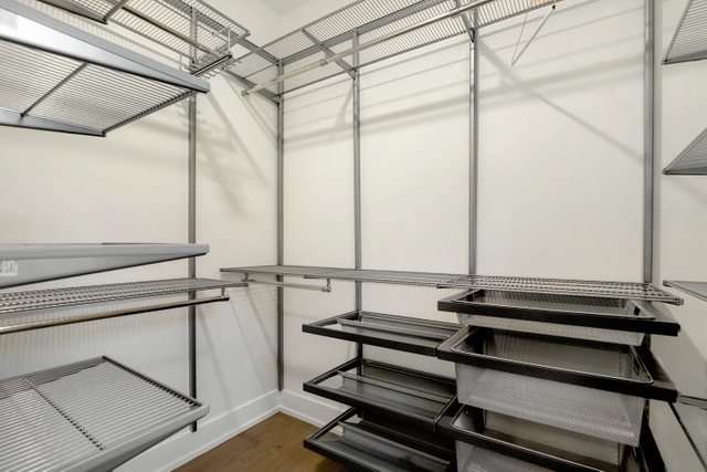 4065 North Sheridan Road, Unit 2N Chicago, IL 60613 - Photo 26 of 34 a view of entryway with wooden floor