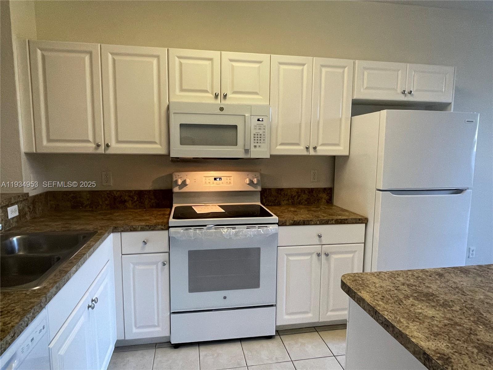 3550 Oleander Terrace Riviera Beach, FL 33404 - Photo 4 of 20