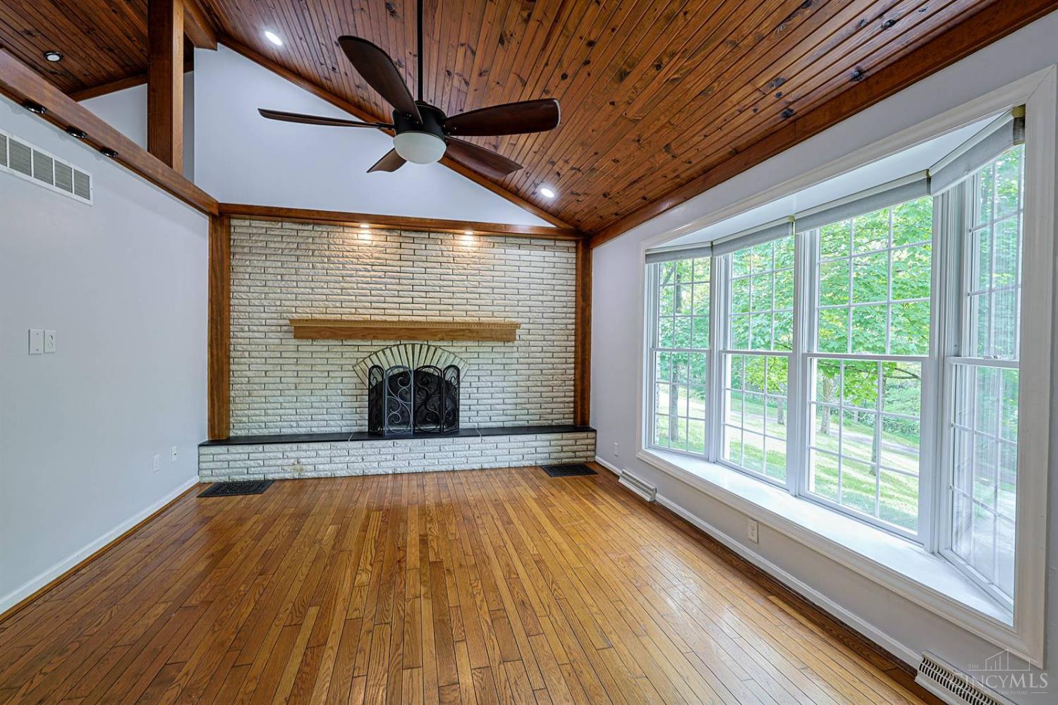 3304 Wagner Road Cincinnati, OH 45245 - Photo 8 of 69 Gallery Image 8