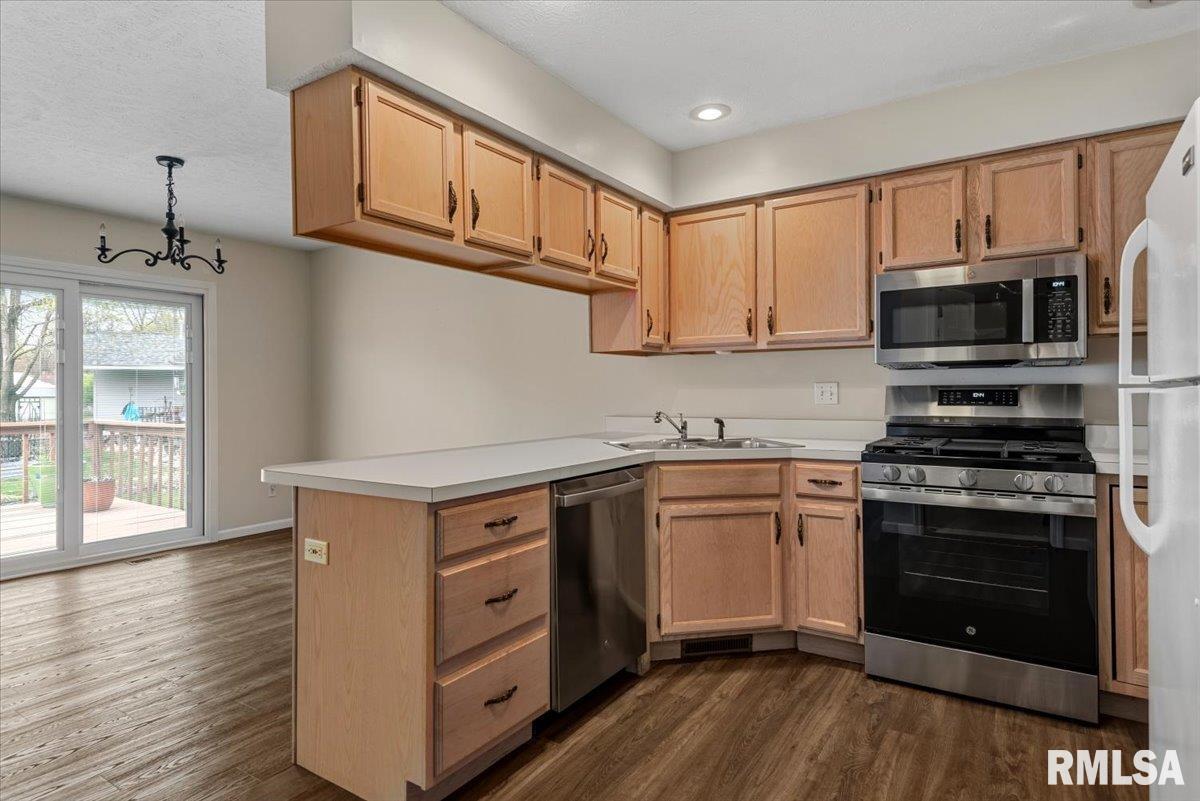 1805 Wren Drive Springfield, IL 62703 - Photo 10 of 28