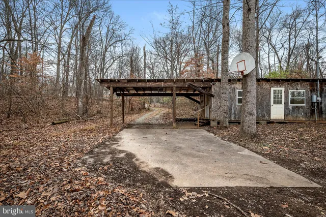 $590,000 | 179 River Park Lane, Bluemont, VA 20135