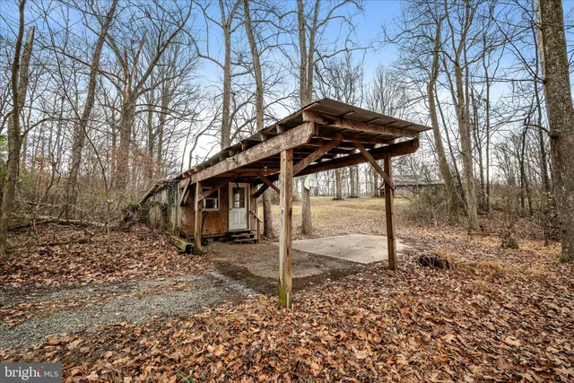 $590,000 | 179 River Park Lane, Bluemont, VA 20135