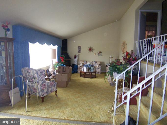 3107 Jeffrey Road Windsor Mill, MD 21244 - Photo 11 of 23 Living Room